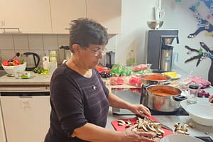 Gemeinsames Kochen in Hamburg – Teamwork und Genuss beim Zubereiten von regionalen Gerichten